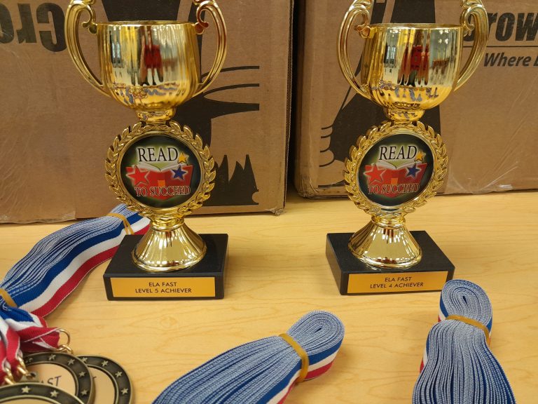 Oakridge Elementary Read to Succeed Trophy