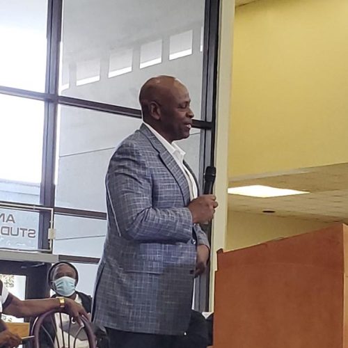 Dwight Stephenson, a member of the Miami Dolphins Hall of Fame and owner of Dwight Stephenson Construction, Inc. was the featured speaker for the graduation ceremony on December 11, 2021.